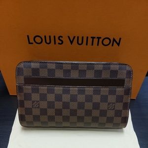 Louis Vuitton Saint Louis Clutch